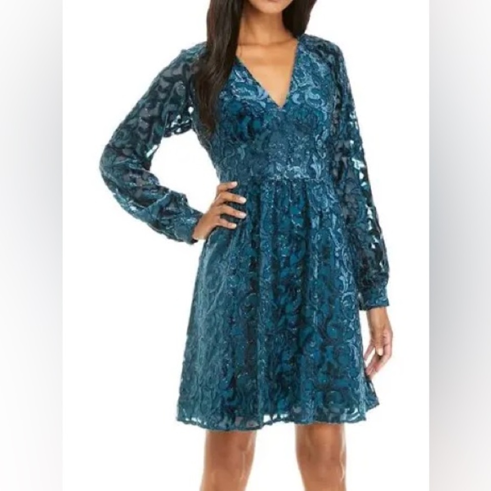 New with tag. MICHAEL Michael Kors Teal Lace Long-Sleeve V-Neck Dress